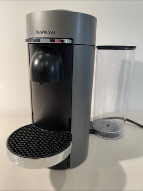 DeLonghi Nespresso VertuoPlus Coffee Maker Espresso Machine Tested Clean Works